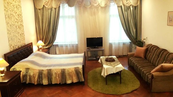 Apartment for 2 adults in the Apart-hotel "Town Hall" in Lviv. Remove by promotion