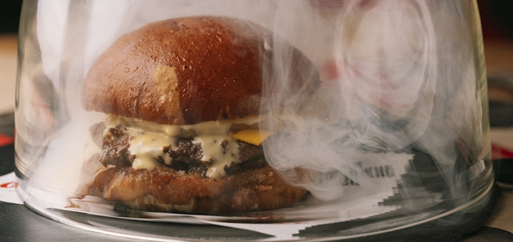 Меню в кафе быстрого питания «Mr.Grill Hotdogs&Burgers» в Киеве. Заказать по акции
