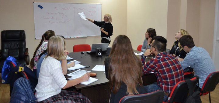 Classes for learning English at the school "Go English". Sign up for English courses at a discount. Promotions in Odessa English schools.