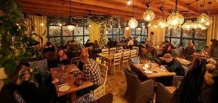 Знижки в ресторані грецької кухні «Taverna» на Русанівці