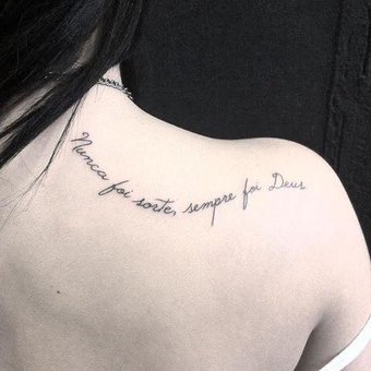 Tattoos on the shoulder blade in the "Polaris" beauty studio in Nikolaev. Do according to the action.