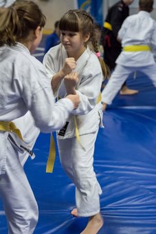 Sports club «Athlete» in the Dnieper. Pay for oriental dance classes at a discount.