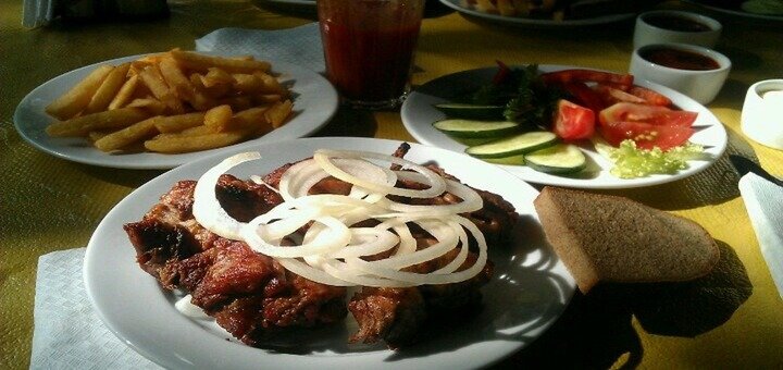 Блюда в шашлычной «Біла Діброва». Заказывайте по акции