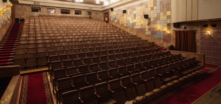 A performance at the kiev academic young theater. buy theater tickets at a discount.