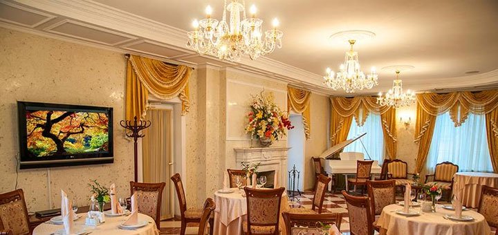 Restaurant in the suburban complex «Gorny Ruchey». Book a hotel room with a discount. Discount hotels near Kiev.