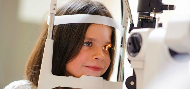 Diagnosis of vision in children at the pechersk ophthalmological center in kiev. make an appointment with an optometrist for a promotion.