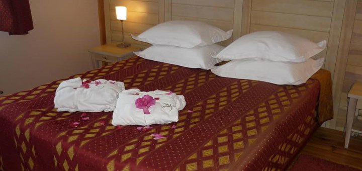 Номер у готелі «Сезони SPA». Забронювати номер зі знижкою. Готелі під Києвом. Купити СПА путівку зі знижкою.