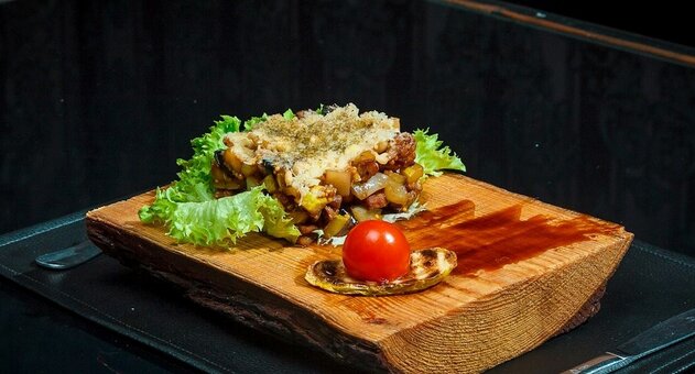European cuisine at the shantaram golden bar in dnipro. book with a discount