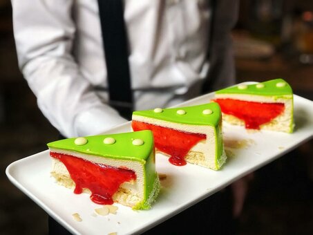 Promotion for cakes in the parmesan restaurant in mariupol. book with a discount