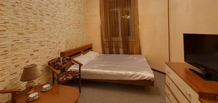 Room at the Pokrovsky Hotel in Kiev. Book a room at the Pokrovsky hotel with a discount. Inexpensive hotel in the center of Kiev.