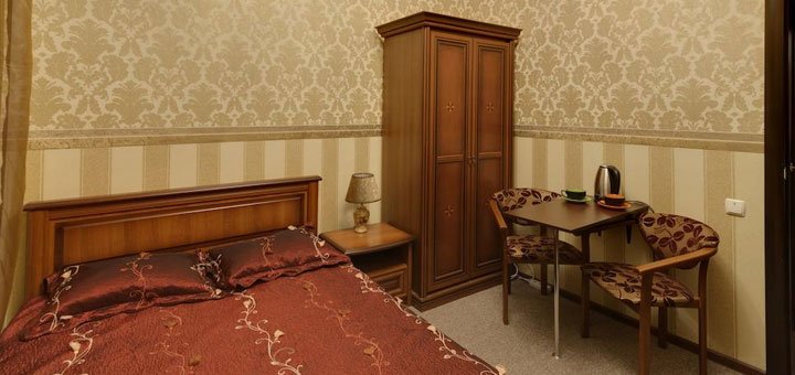 Room at the Pokrovsky Hotel in Kiev. Book a room at the Pokrovsky hotel with a discount. Inexpensive hotel in the center of Kiev.