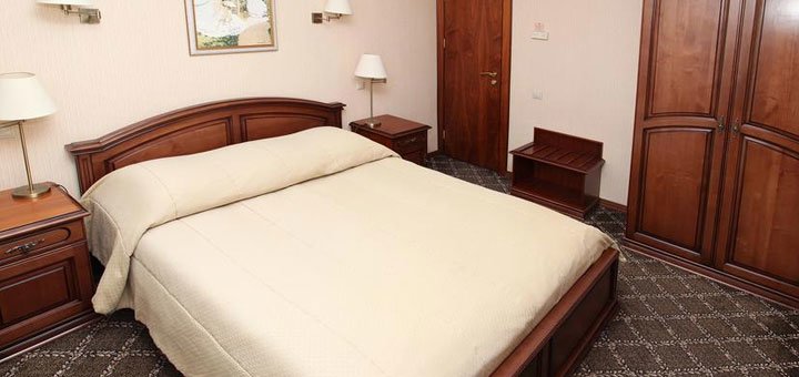 Room at the Rus Hotel. Hotel «Premier Hotel Rus» in Kiev. Book a room at the Rus Hotel. Hotels in the center of Kiev.