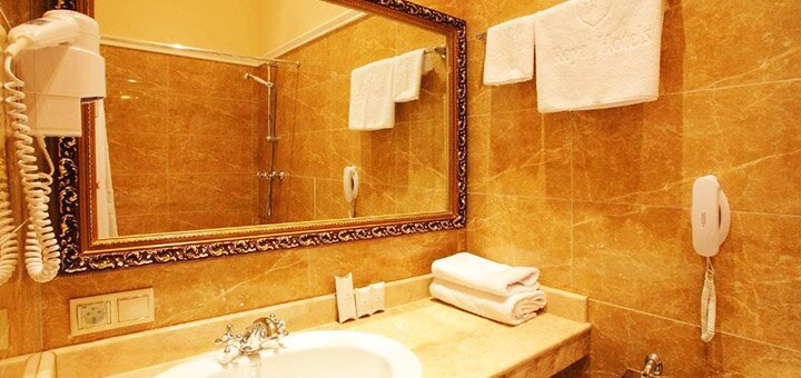 Room at the Royal Congress Hote Hotel in Kiev. Book a hotel room at a discount. Inexpensive hotel in Kiev.