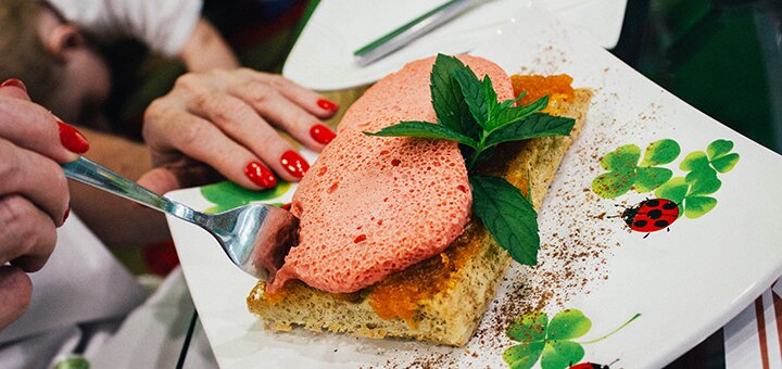 «Азбука вкуса» - кафе полезной еды в Киеве. Заказывай блюда со скидкой.