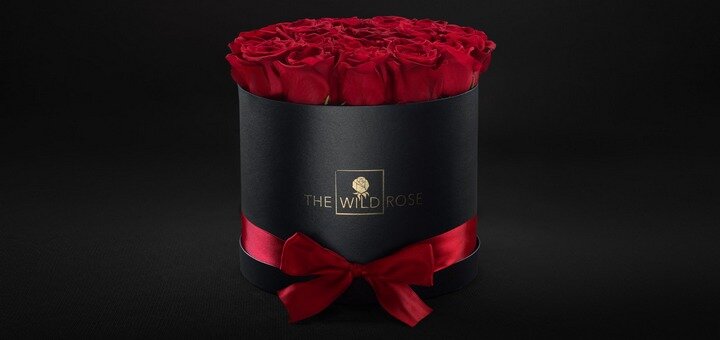 Троянди в коробці «The Wild Rose». Замовити зі знижкою.