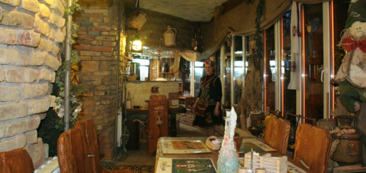 Low prices restaurant &quot;gribova khata&quot;