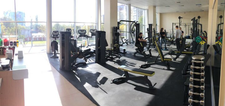 Тренажерный зал в фитнес-клубе «Grafit Athletic» в Одессе. Покупайте спортивные абонементы по акции.