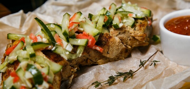 Мясо на гриле в ресторане The Мясо во Львове. Заказать со скидкой.