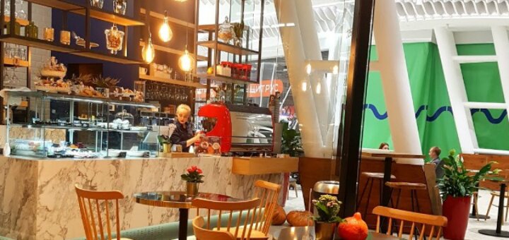 Low prices coffee shop "de swan café"