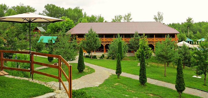 Hotel Chorna Skelya in Vinogradov. Visit for promotion 2