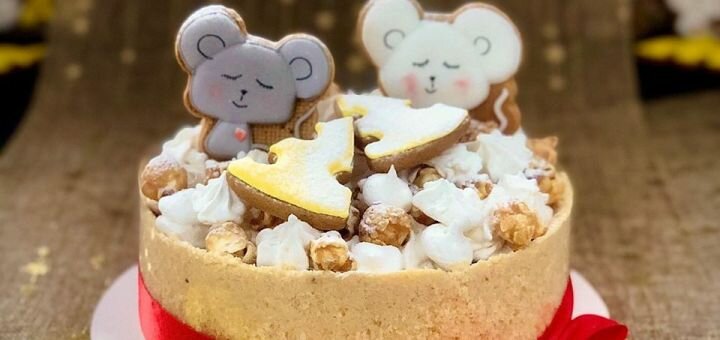 Discount on desserts at the cheesecake coffee shop