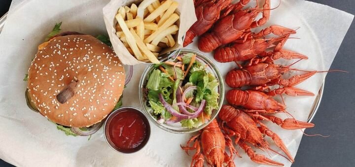 Discount on cuisine menu at Rak & Burger