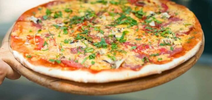 Discount on pizza at the city’s first bakery