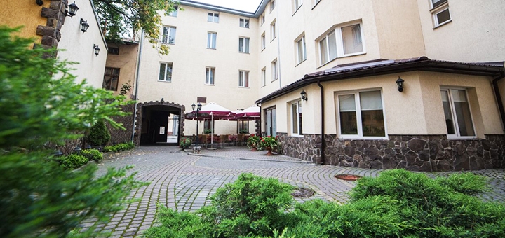 Hotel Reikartz Dworzec in Lviv. Book with promotion 23