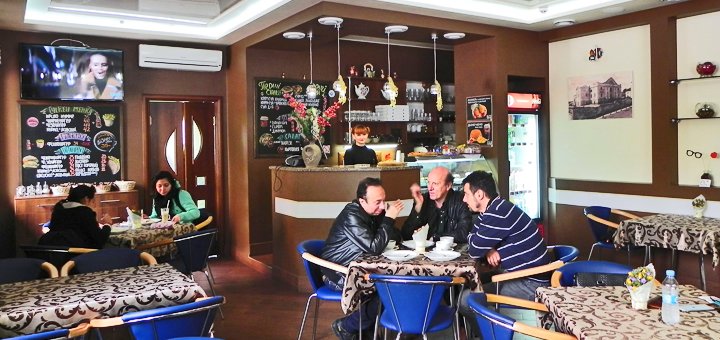 Смачно перекуси в кафе «Філіжанка» зі знижкою