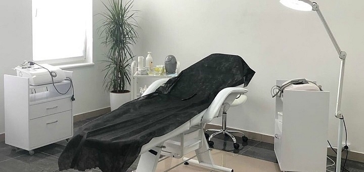 Косметологический кабинет Елены Кузьменко в Киеве. Процедуры по уходу за лицом по акции.
