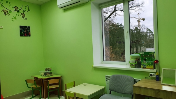 Заняття у логопедом у студії розвитку «Квадрат» зі знижкою