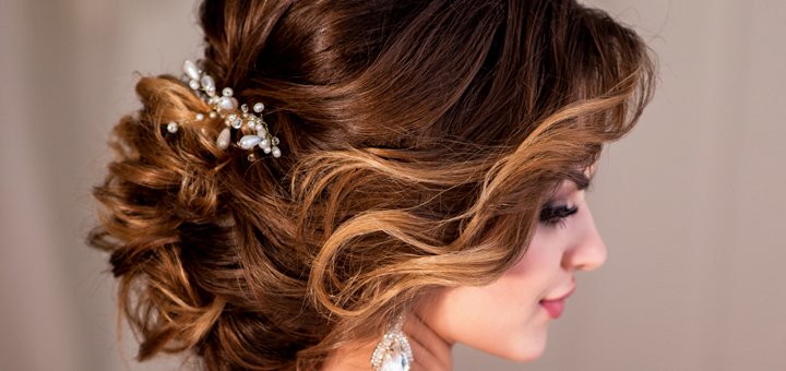 Свадебные прически в студии Beauty Екатерины Чибиневой в Кривом Роге. Записывайтесь к свадебному стилисту по акции.