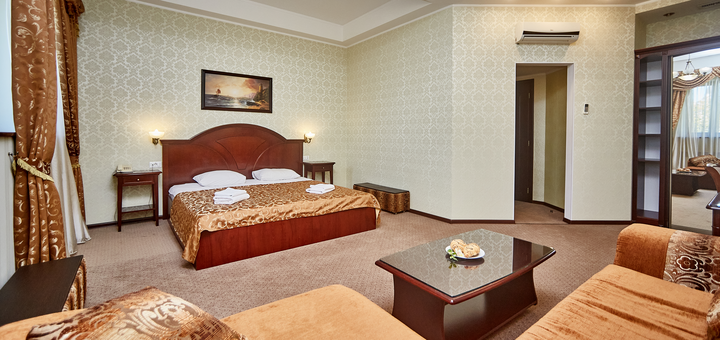Discounts on holidays at the Royal Street Hotel 61