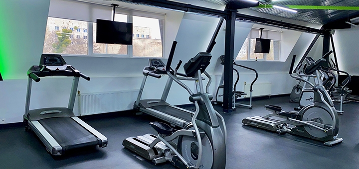Тренажерний зал iGYM.