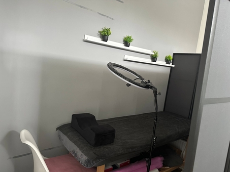 Vixi Studio Beauty Salon. Visit with a special offer of 1.