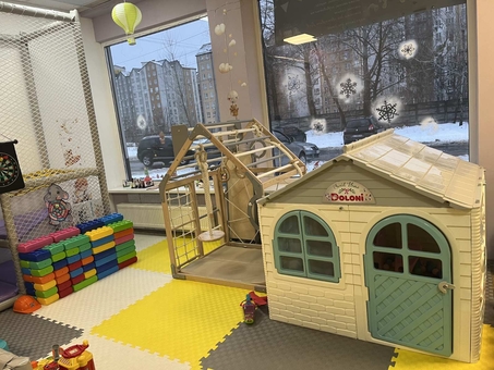 Playroom There are children. Visit for a special offer of 4.