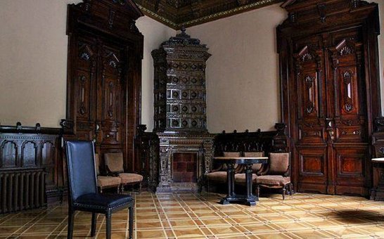Экскурсия Дворцы и замки Печерска с компанией «Secret City» в Киеве. Бронируйте билеты по акции.