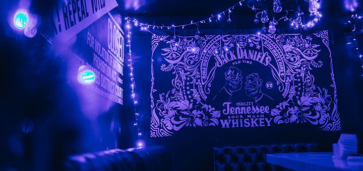 Discounts at the black bar karaoke bar and promotions