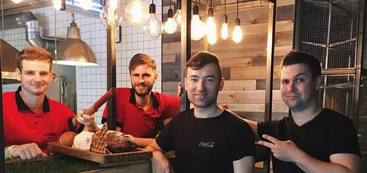 Страви американської кухні в ресторані «Lumber» в Дніпрі. Забронювати столик недорого