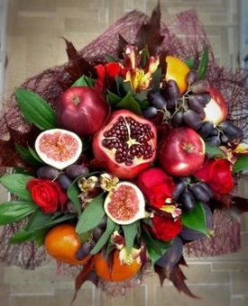 Fruit and flower bouquets "Fruits & Flowers Market" in the Dnieper. Order by promotion.