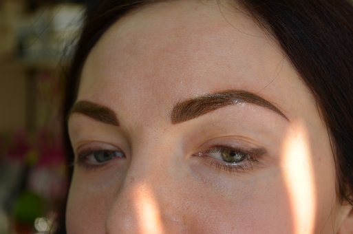 Eyebrow tattoo by the master Anna Kolesnik in Kharkov. Do it at a discount.