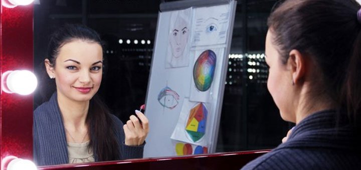 Classes at the school of makeup and hairstyles "Delux" in Odessa. Sign up for a makeup artist course at a discount.